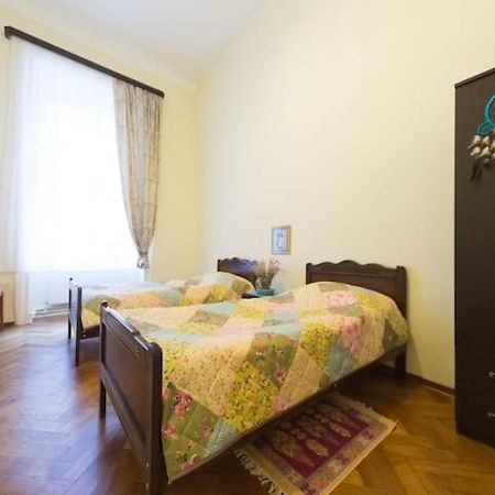 Apartment On Tabidze 3/5 Tbiliszi Kültér fotó