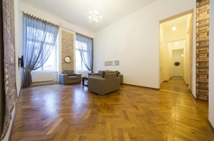 Apartment On Tabidze 3/5 Tbiliszi Kültér fotó