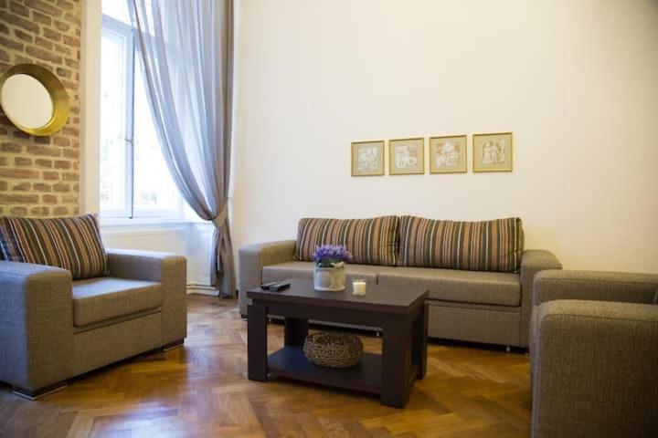 Apartment On Tabidze 3/5 Tbiliszi Kültér fotó