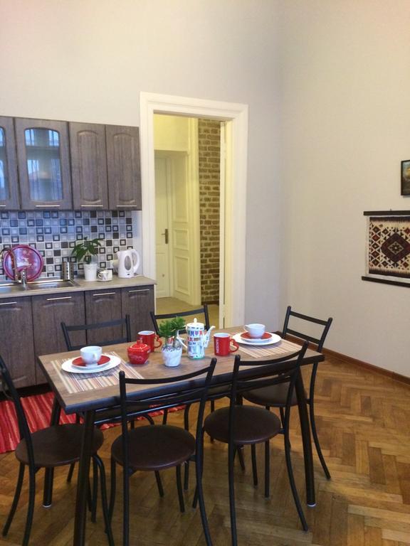 Apartment On Tabidze 3/5 Tbiliszi Kültér fotó